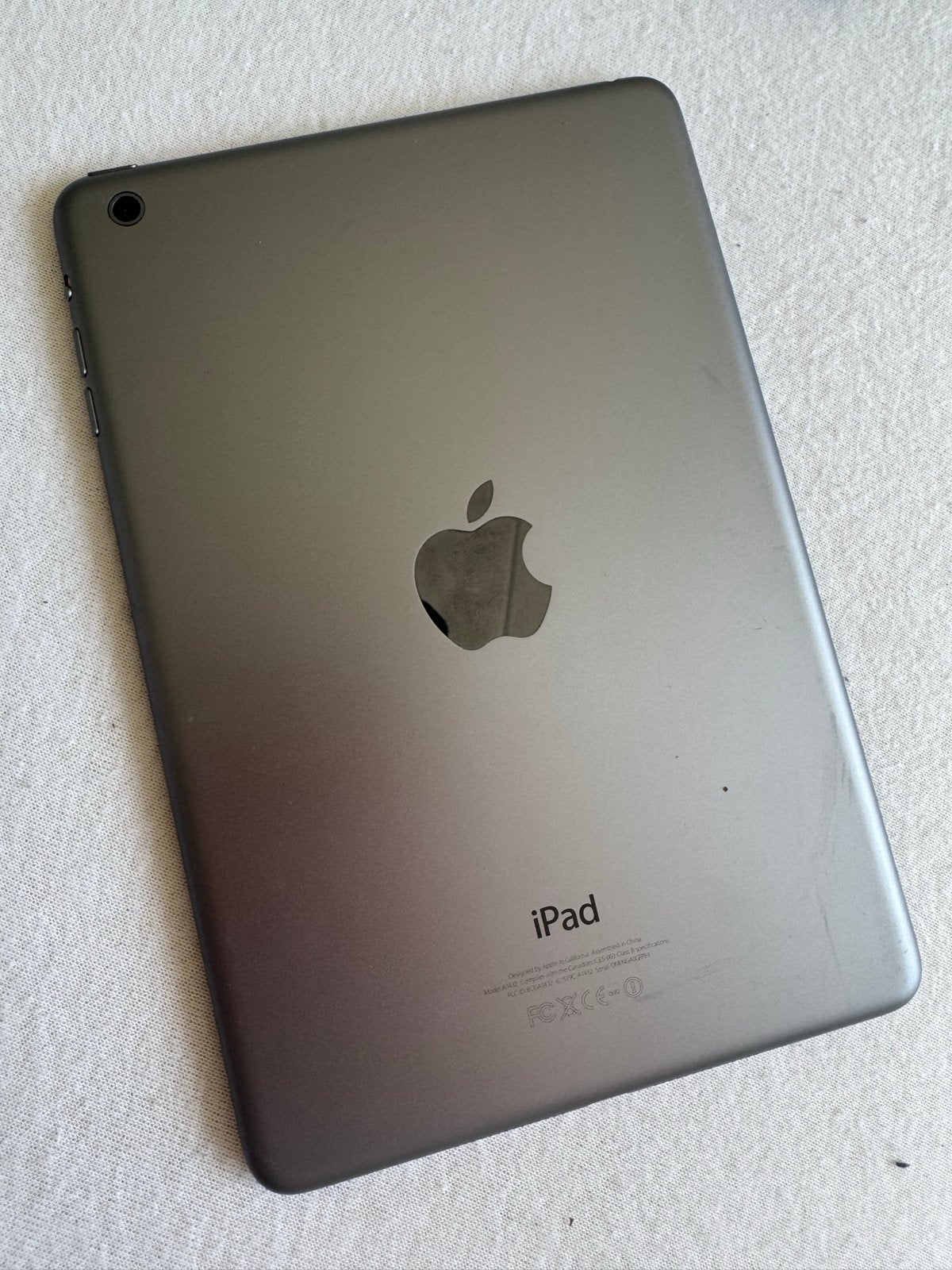Apple iPad Mini 16GB Wi-Fi - Zo goed als nieuw, Computers en Software, Apple iPads, Ophalen of Verzenden, Zo goed als nieuw, Grijs