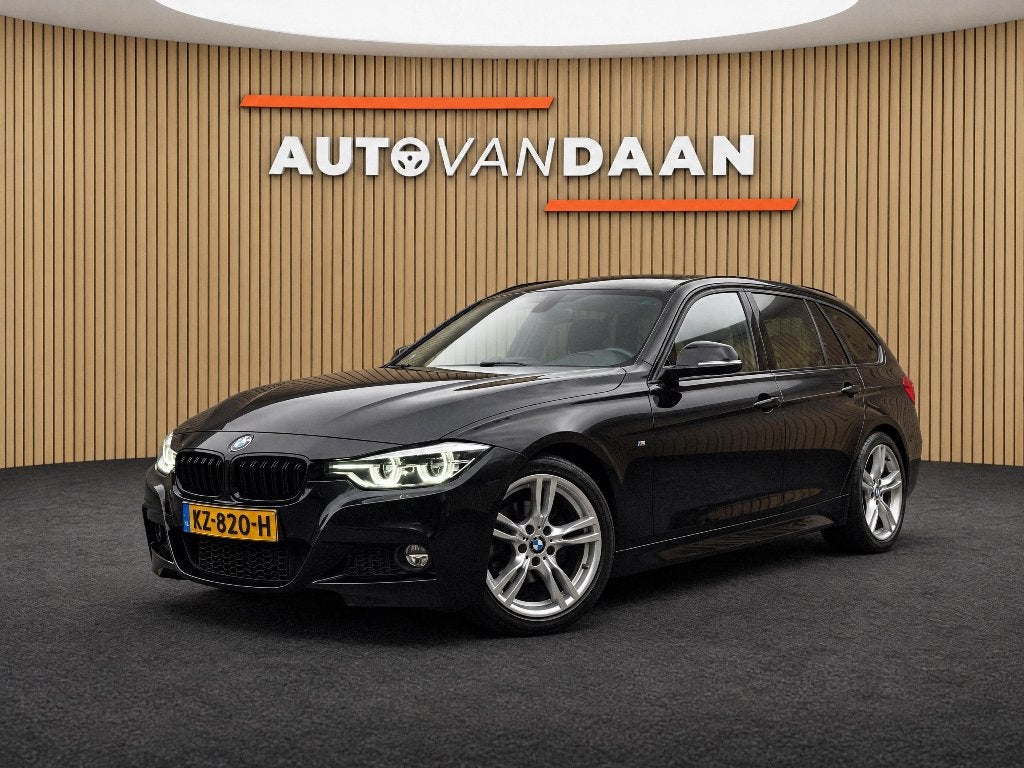 BMW 3-Serie 320i | M-Sport | DEALEROND | KEYLESS | CARPLAY|, Automaat, Achterwielaandrijving, 1800 kg, Zwart