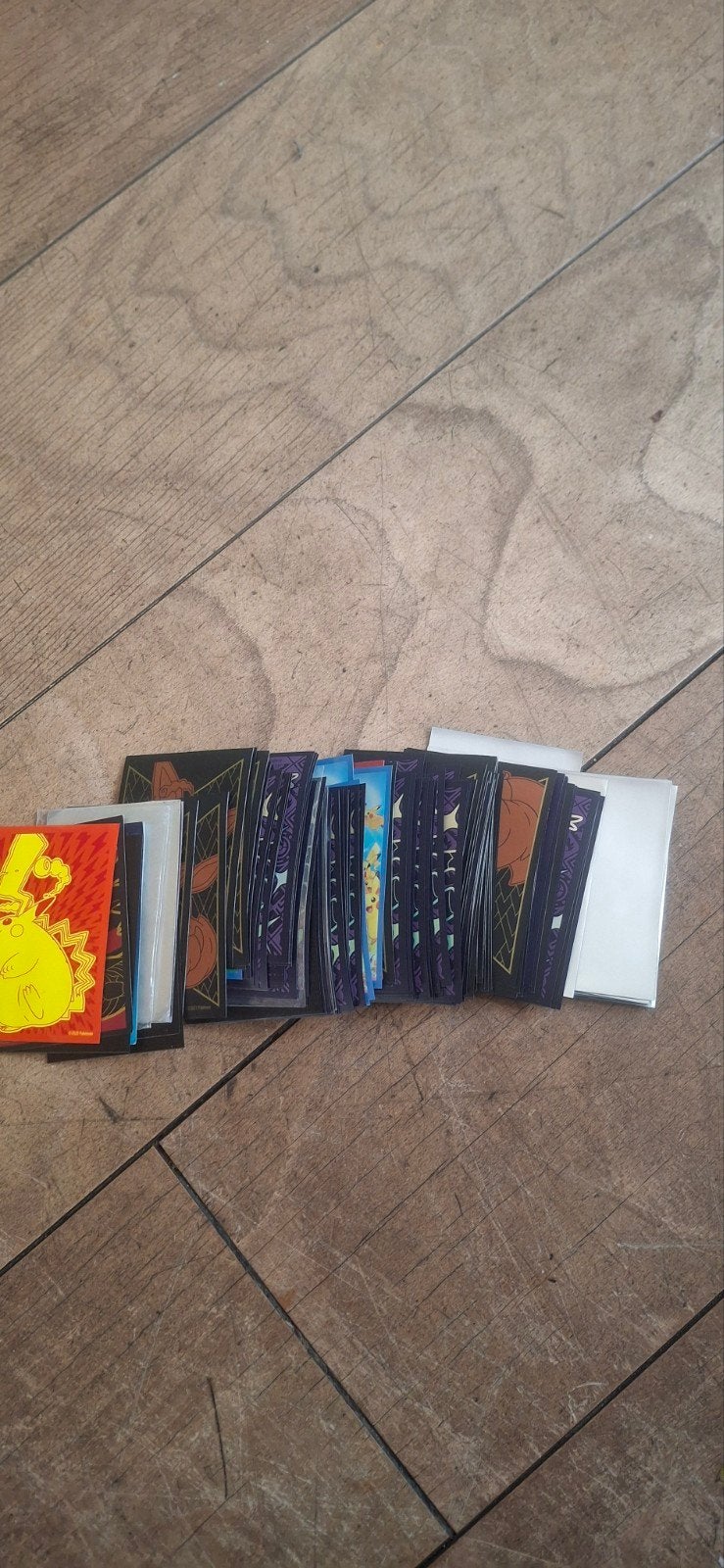 Pokémon kaarten en sleeves - Diverse collectie, Hobby en Vrije tijd, Ophalen of Verzenden, Zo goed als nieuw, Sleeves of Kaarthoesjes