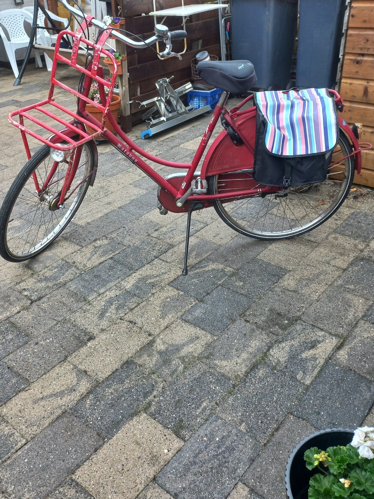 Damesfiets rood,Batavus., Fietsen en Brommers, Fietsen | Dames | Omafietsen, Ophalen of Verzenden, Gebruikt