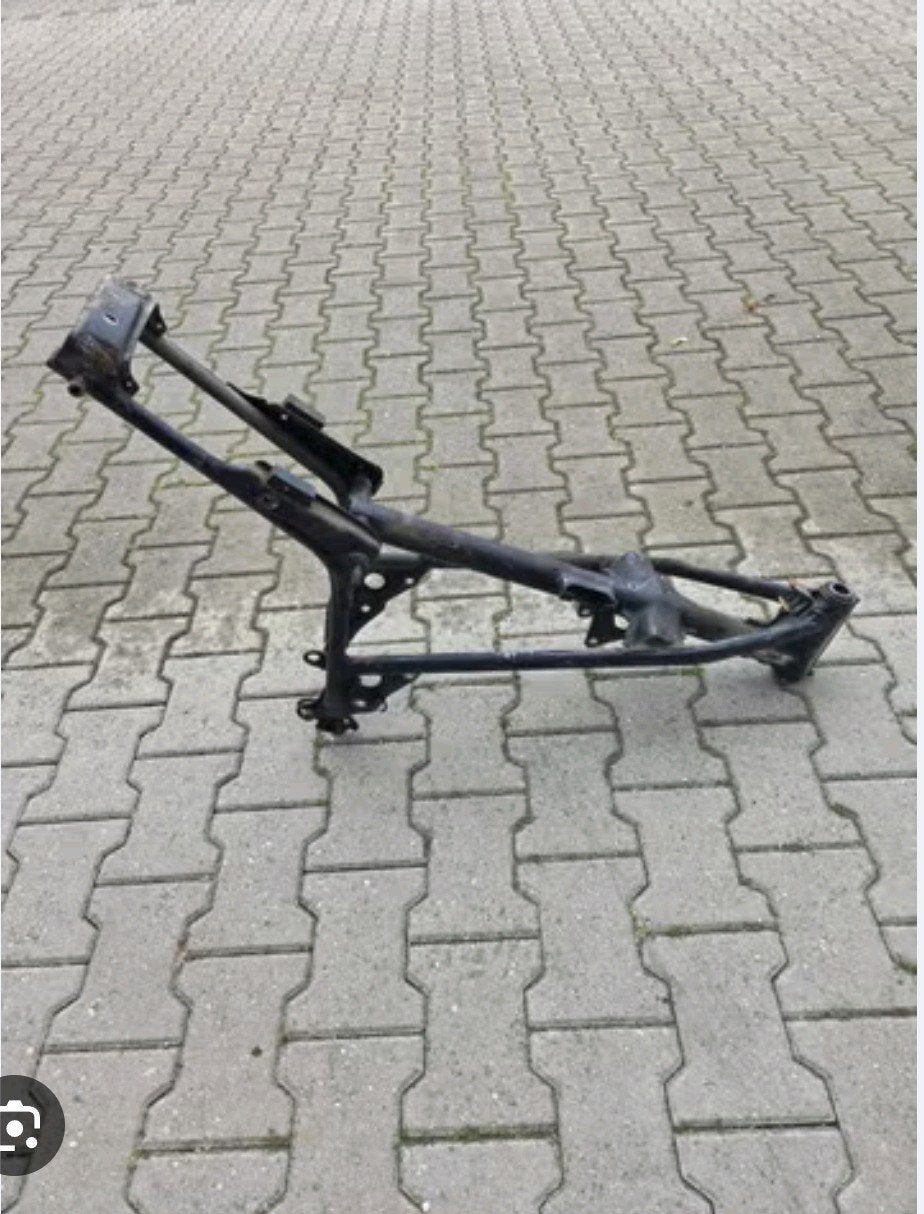 Gezocht Honda mb5 frame AC01, Fietsen en Brommers, Brommeronderdelen | Algemeen, Ophalen, Gebruikt, Frame, Honda mb5 AC01