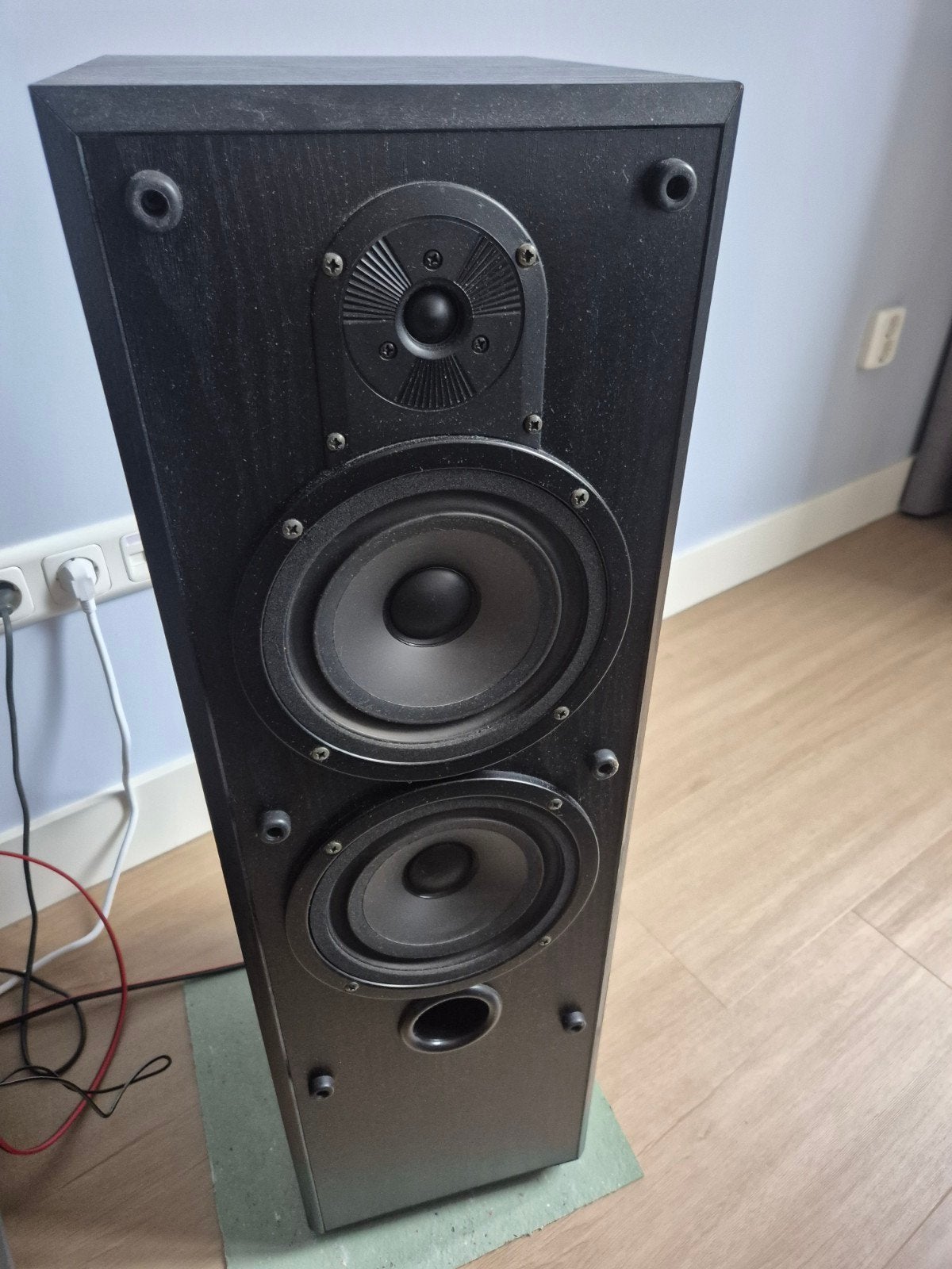 Bowers & Wilkins B&W V204 V 200 Series Vloerstaande Speakers