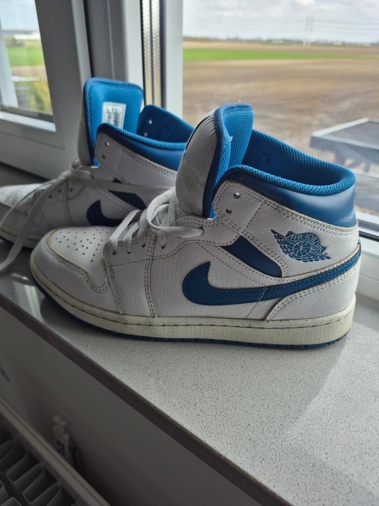 Air Jordan sneakers maat 41 - Wit/Blauw, Kleding | Heren, Schoenen, Wit, Air Jordan, Ophalen of Verzenden, Sneakers of Gympen