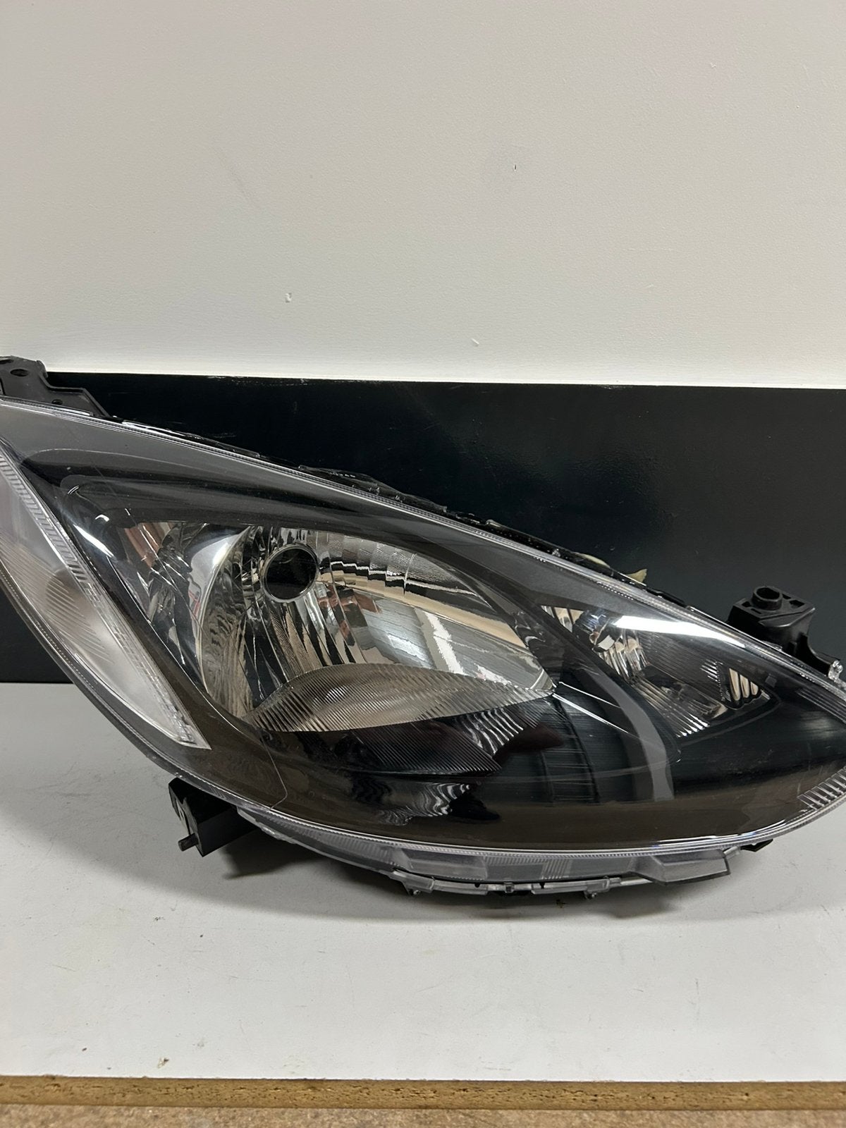 Koplamp Mazda 2 2007-2015 Rechts halogeen, Ophalen of Verzenden, Mazda