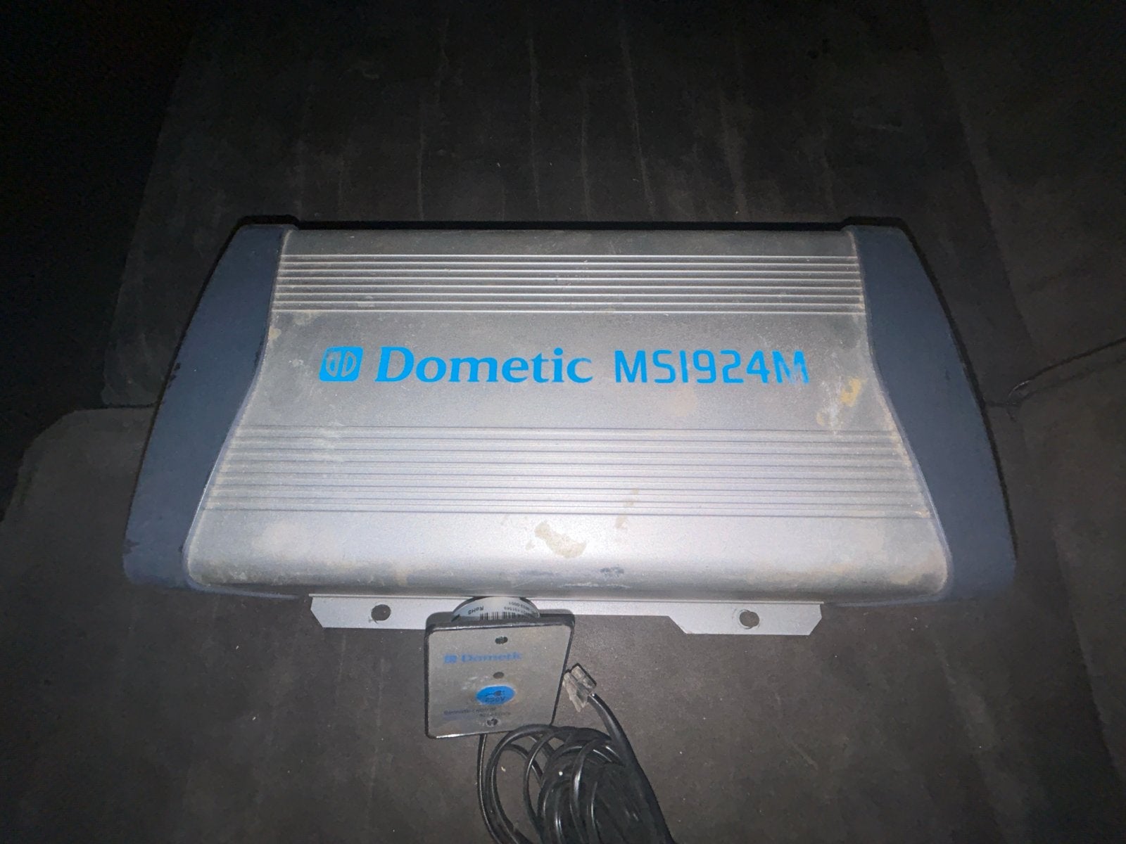 Dometic SinePower MSI924M Pure Sinus Omvormer 700W, Ophalen, Gebruikt
