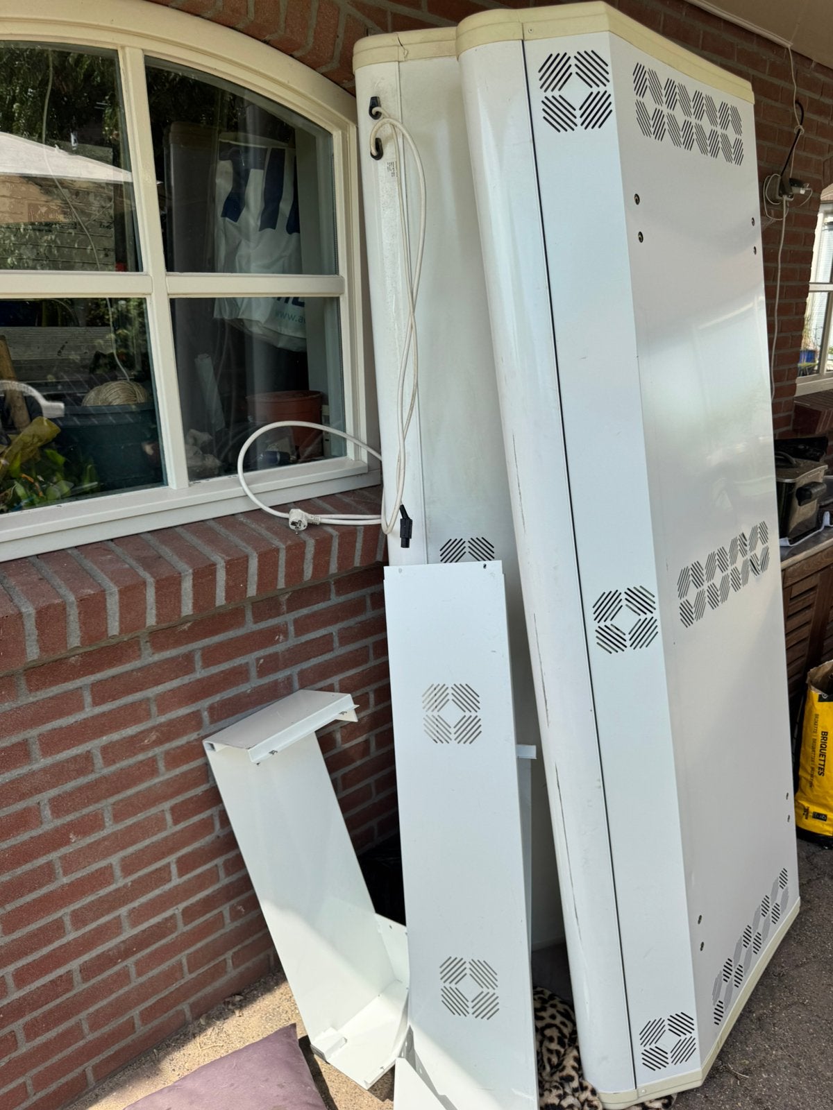Zonnebank Cyrano tweezijdig, Witgoed en Apparatuur, Zonnebanken en Gezichtsbruiners, Ophalen, Gebruikt, Zonnebank dubbelzijdig