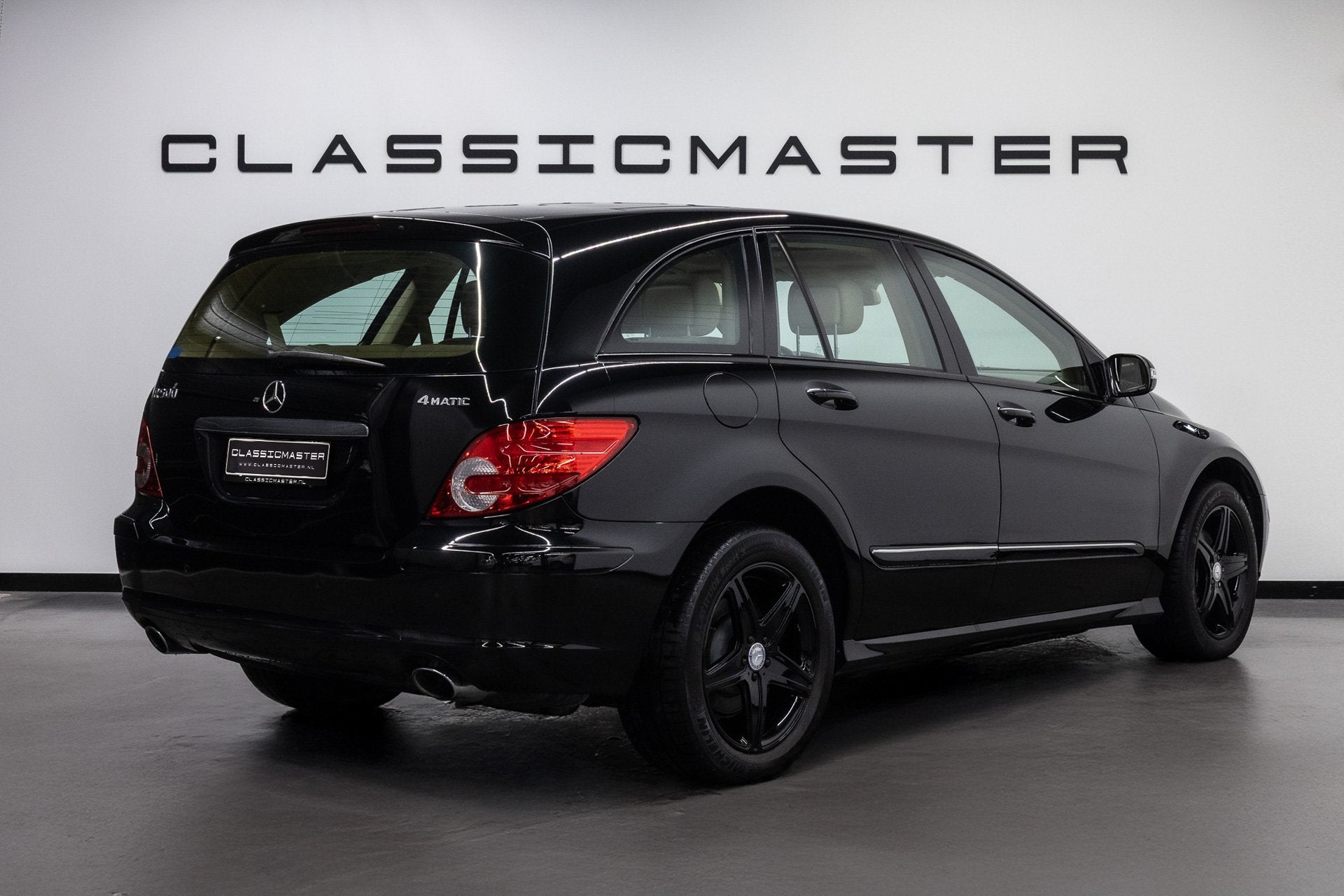 Mercedes-Benz R-Klasse 500 4-Matic 7p. Btw auto, Fiscale waa, Automaat, 5461 cc, 7 stoelen, Zwart