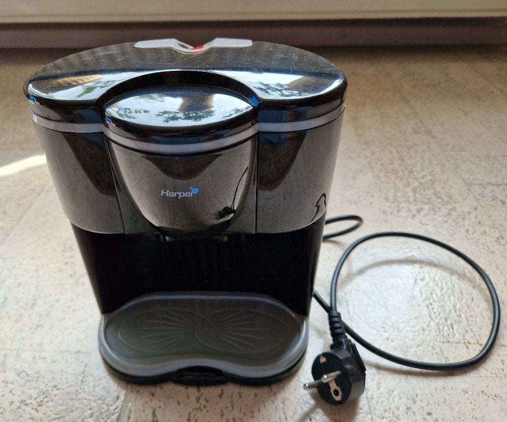 Harper HCM602 Compact Koffiezetapparaat – 600W, Koffiemachine, Gemalen koffie, Ophalen of Verzenden, Zo goed als nieuw