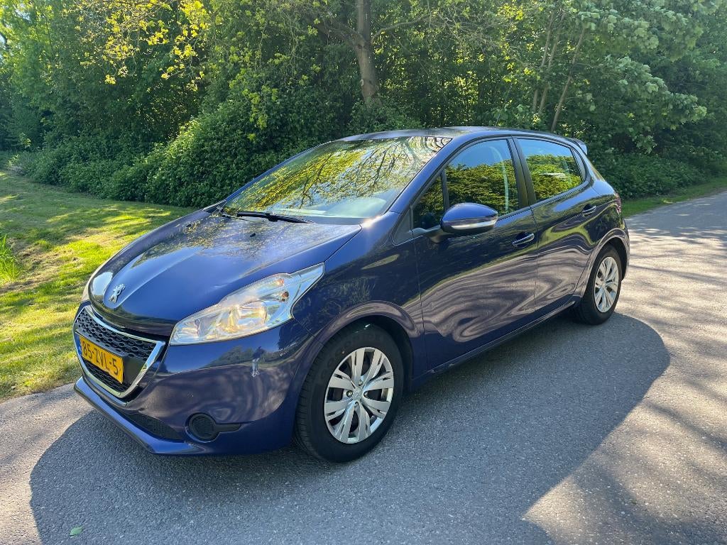 Peugeot 208 1.0 VTI - 68PK 5 deurs 2013 - goed onderhouden!, Voorwielaandrijving, 450 kg, Start-stop-systeem, 31 €/maand