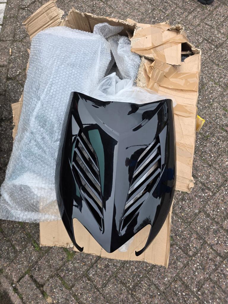 Kappenset Aerox Special Metallic Zwart, Fietsen en Brommers, Brommeronderdelen | Scooters, Ophalen of Verzenden, Nieuw, Kap, Yamaha
