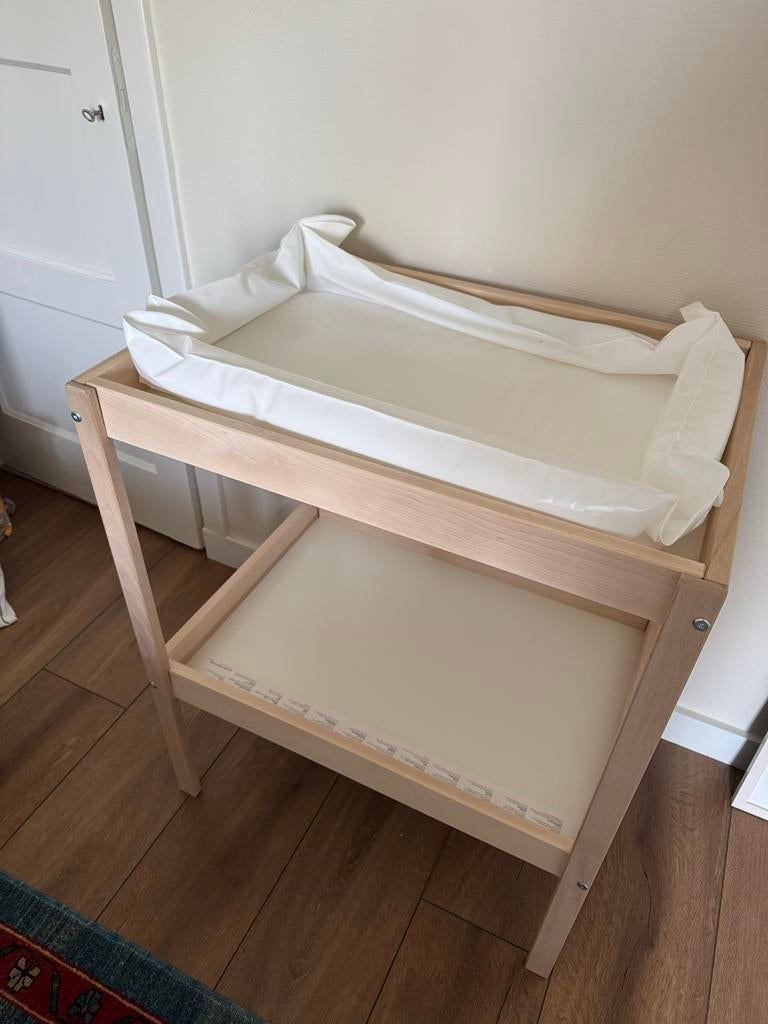 IKEA Sniglar aankleedtafel met opblaasbaar kussen, Ophalen, Zo goed als nieuw