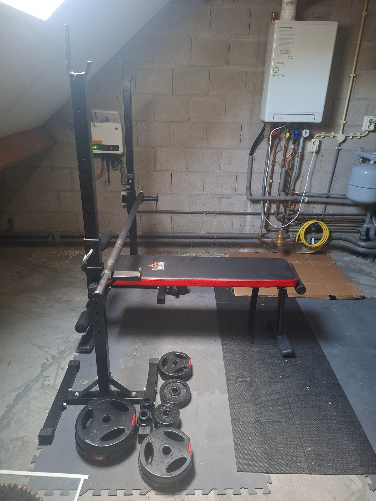 Homcom Fitnessbank met halterrek en gewichten, Sport en Fitness, Fitnessmaterialen, Ophalen, Zo goed als nieuw, Rug, Fitnessbank