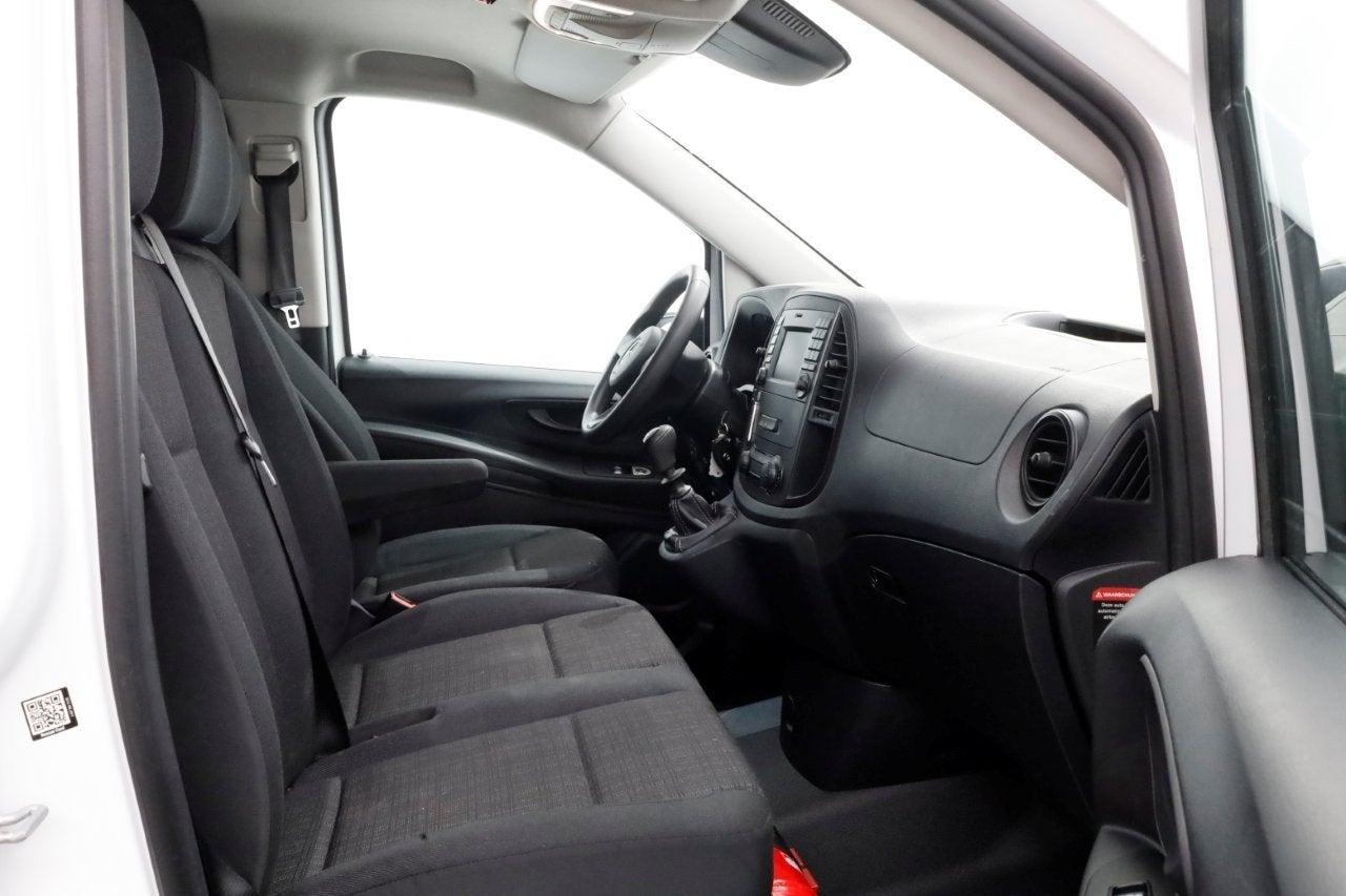 Mercedes-Benz Vito 111 CDI 115pk XL Extra Lang Airco/Camera/, Auto's, Voorwielaandrijving, Gebruikt, Euro 6, 4 cilinders