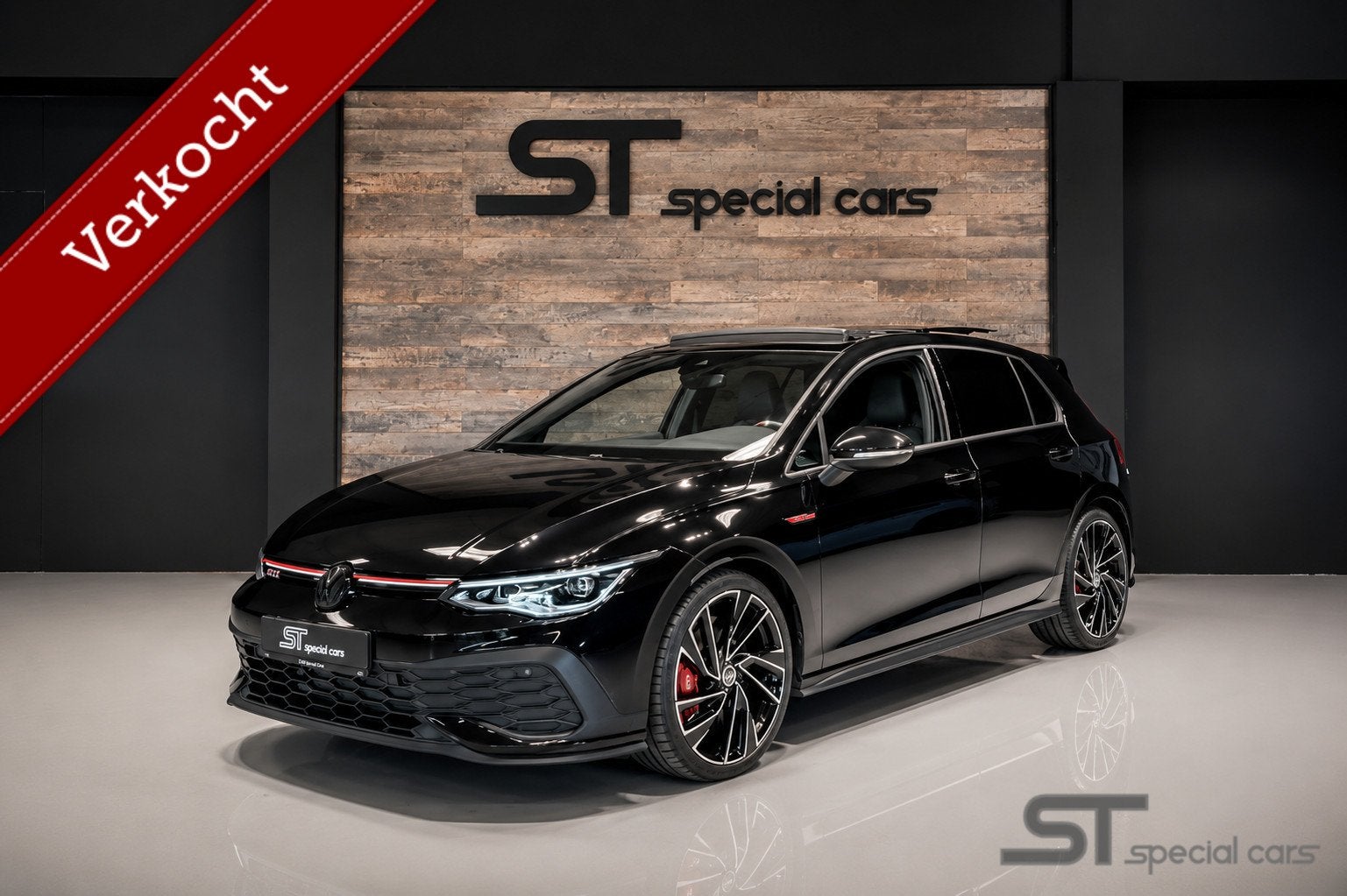 Volkswagen Golf 2.0 TSI GTI Clubsport|Pano|Diffuser, Auto's, Dealer onderhouden, Gebruikt, 4 cilinders, Alcantara