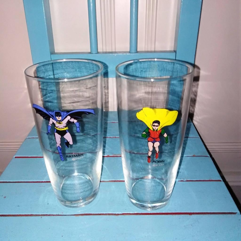 2 vintage Batman en Robin glazen uit 1967 Batman Blits-Drink, Ophalen, Superheld, Gebruikt, Gebruiksvoorwerp