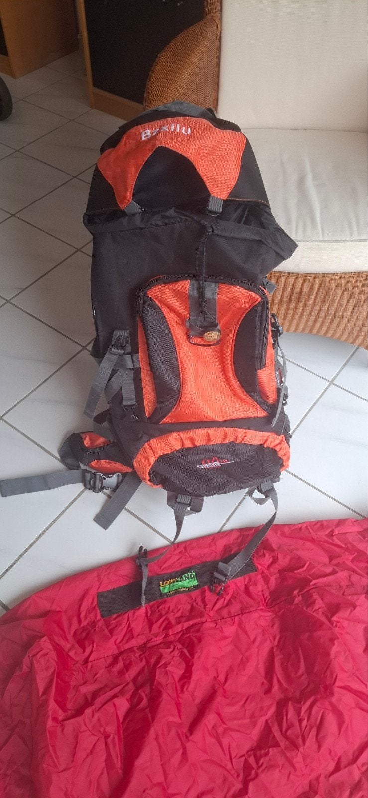 Backpack met vliegtuig hoes, Ophalen, Zo goed als nieuw, Rugzak