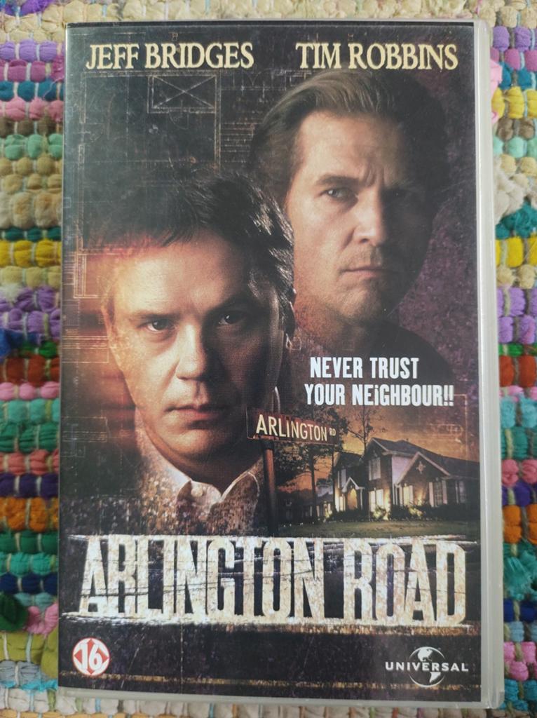 ARLINGTON ROAD (VHS, Ned ondertiteling), Vanaf 16 jaar, Ophalen of Verzenden, Gebruikt, Thrillers en Misdaad