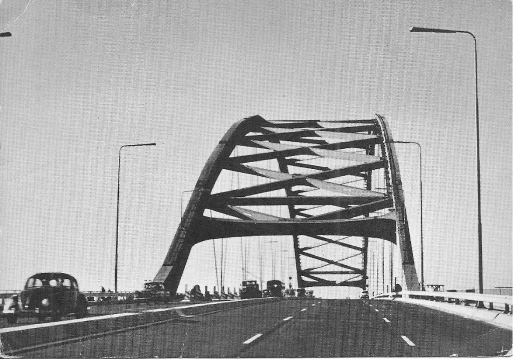 van Brienenoordbrug Rotterdam, Ophalen of Verzenden, 1960 tot 1980, Ongelopen, Zuid-Holland