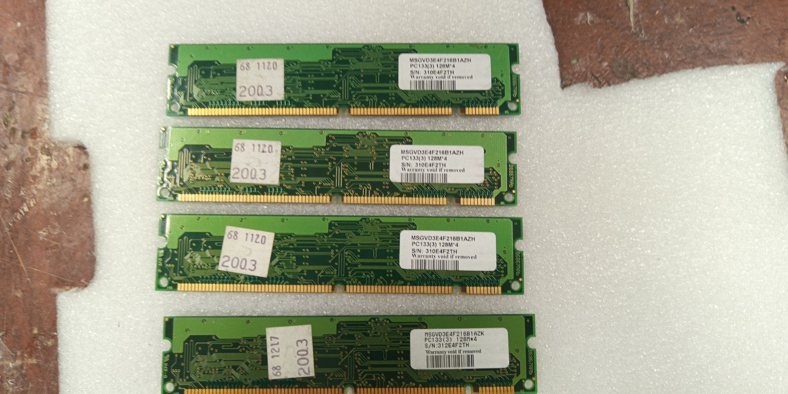Set van 4 VDATA PC133(3) 128MB SDRAM Geheugenmodules, Ophalen of Verzenden, DDR, Desktop, Gebruikt