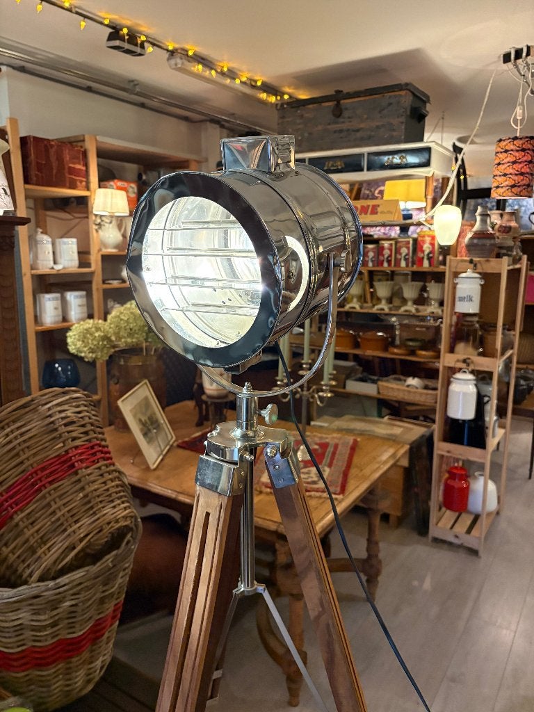 Prachtige Retro Spotlight Chroom op Houten Driepoot., Ophalen of Verzenden