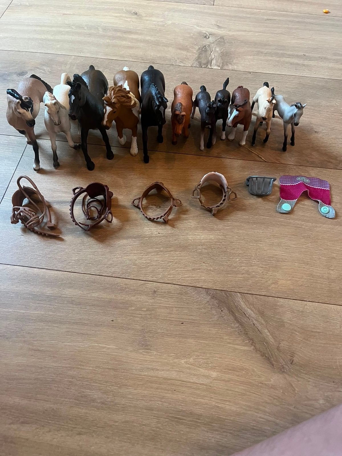 Grote collectie Schleich paarden en accessoires, Kinderen en Baby's, Speelgoed | Overig, Ophalen of Verzenden, Gebruikt, Jongen of Meisje