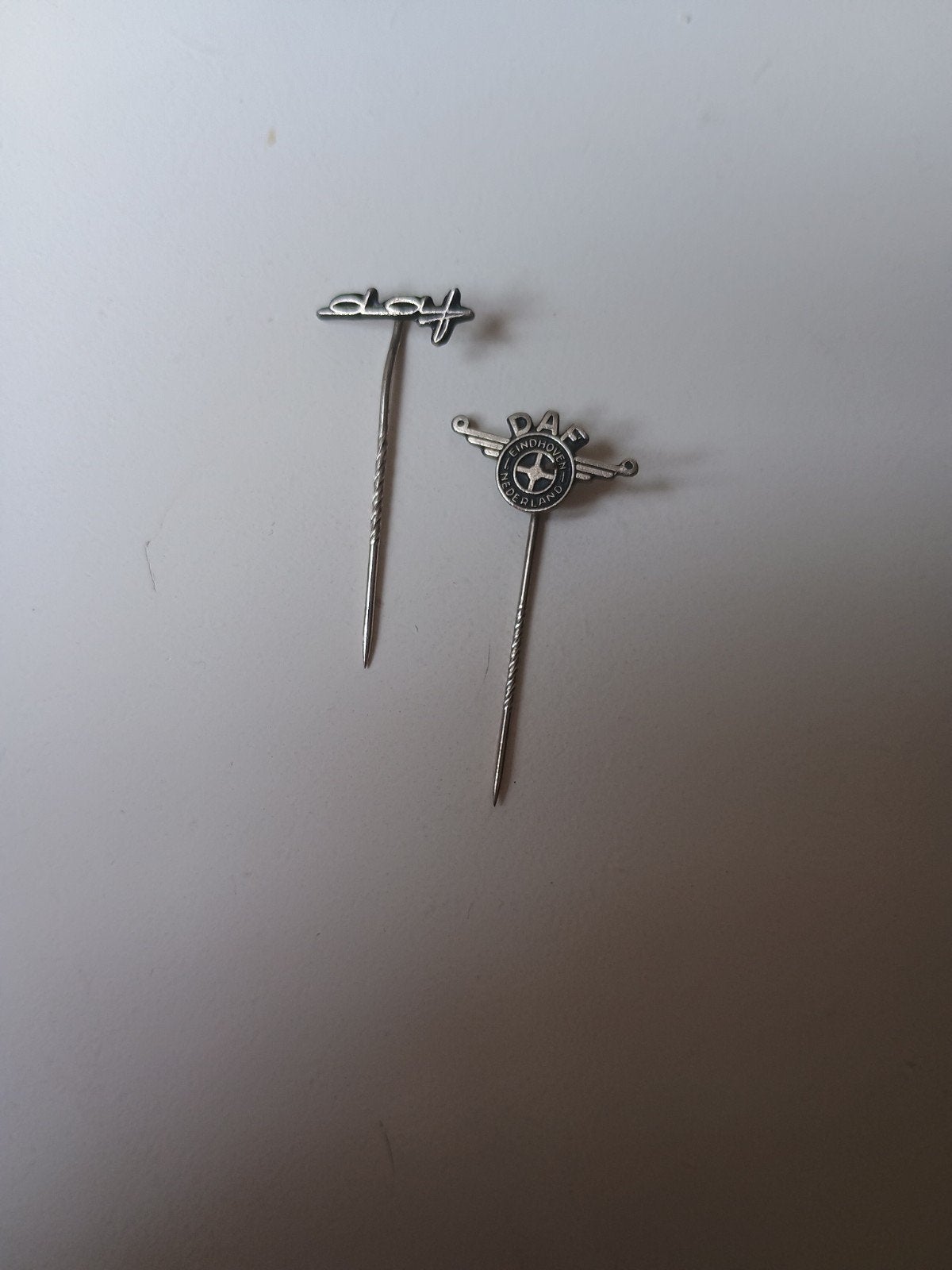 2 oude Daf speldjes, Ophalen of Verzenden, Gebruikt, Overige onderwerpen