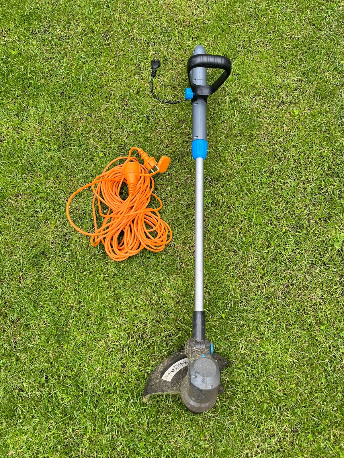 Grastrimmer / kantjes knipper met snoer, Tuin en Terras, Grastrimmers, Ophalen, Gebruikt, 10 tot 30 cm, Elektrisch
