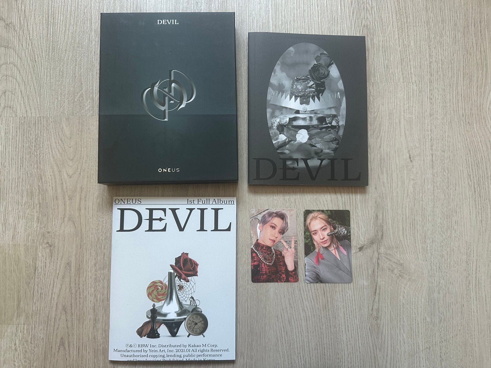 Oneus devil album met photocards, Cd's en Dvd's, Ophalen of Verzenden, Zo goed als nieuw, Aziatisch