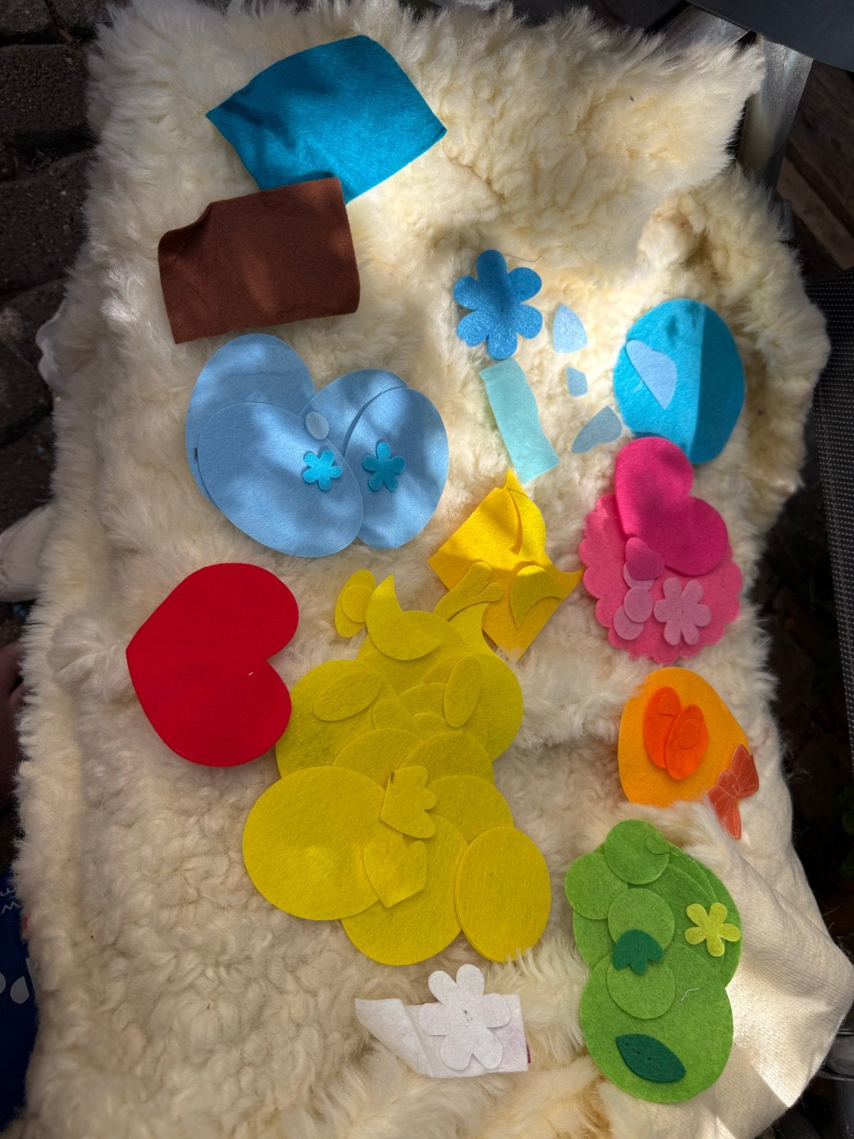 Diverse vilten vormen en figuren - Knutselmateriaal, Textiel, Nieuw, Meerkleurig, Ophalen of Verzenden
