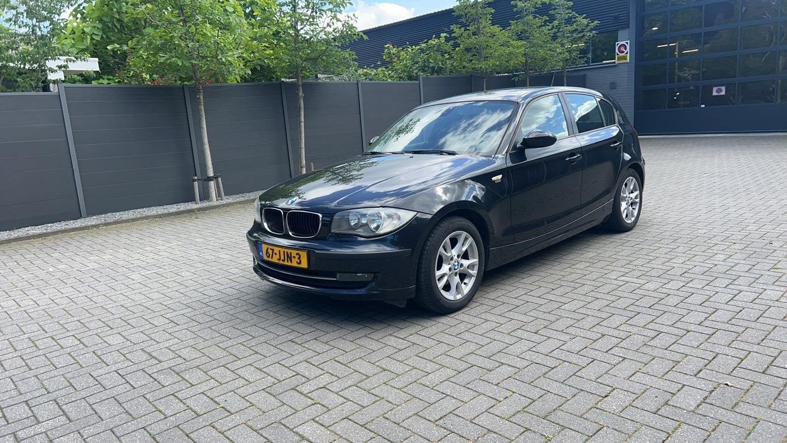 BMW 1-serie 118d Corporate NAP Nieuwe APK, Euro 5, 4 cilinders, Zwart, Origineel Nederlands