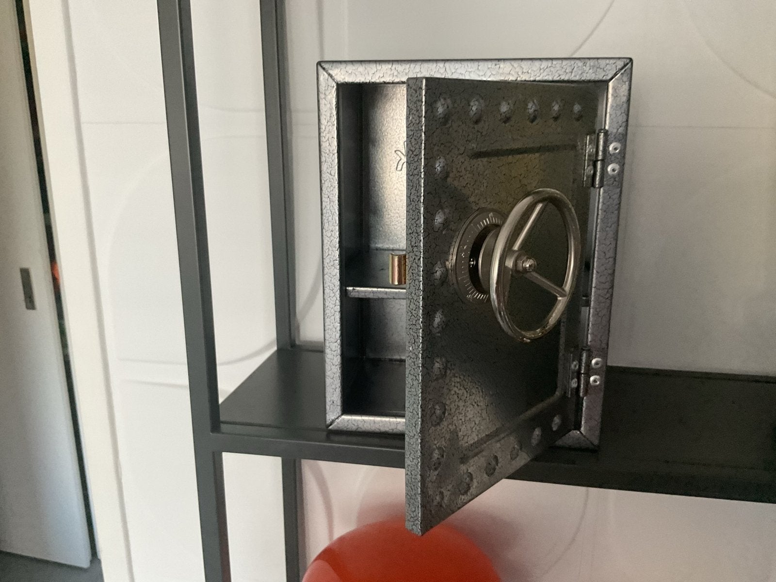 Rabobank spaarpot kluisje - Vintage metalen spaarpot, Verzamelen, Spaarpotten, Verzenden, Gebruikt, Metaal of Blik, Overige thema's