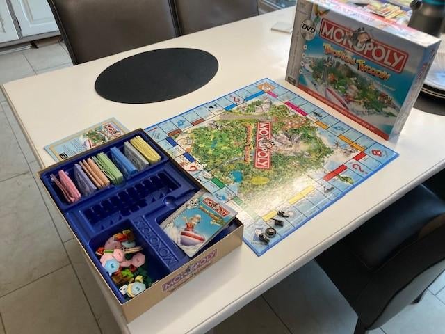 monopoly spel, Hobby en Vrije tijd, Gezelschapsspellen | Bordspellen, Vijf spelers of meer, Ophalen of Verzenden, Zo goed als nieuw