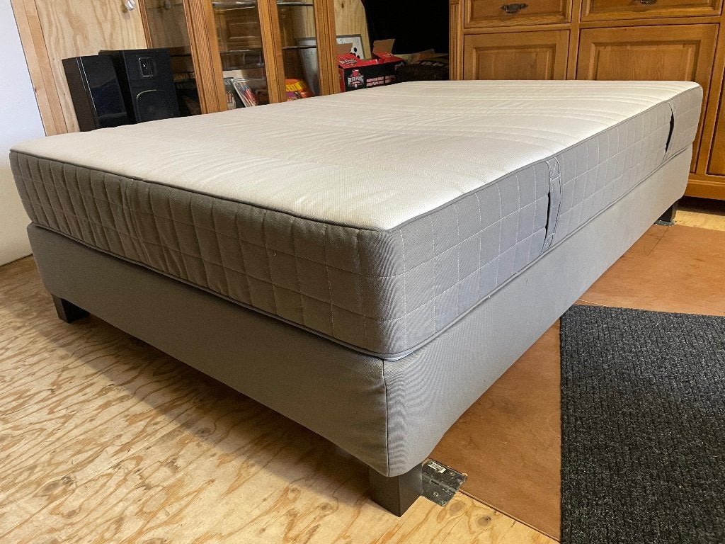 IKEA Boxspring 200x140 Zilvergrijs, Ophalen, Gebruikt, Tweepersoons, 140 cm