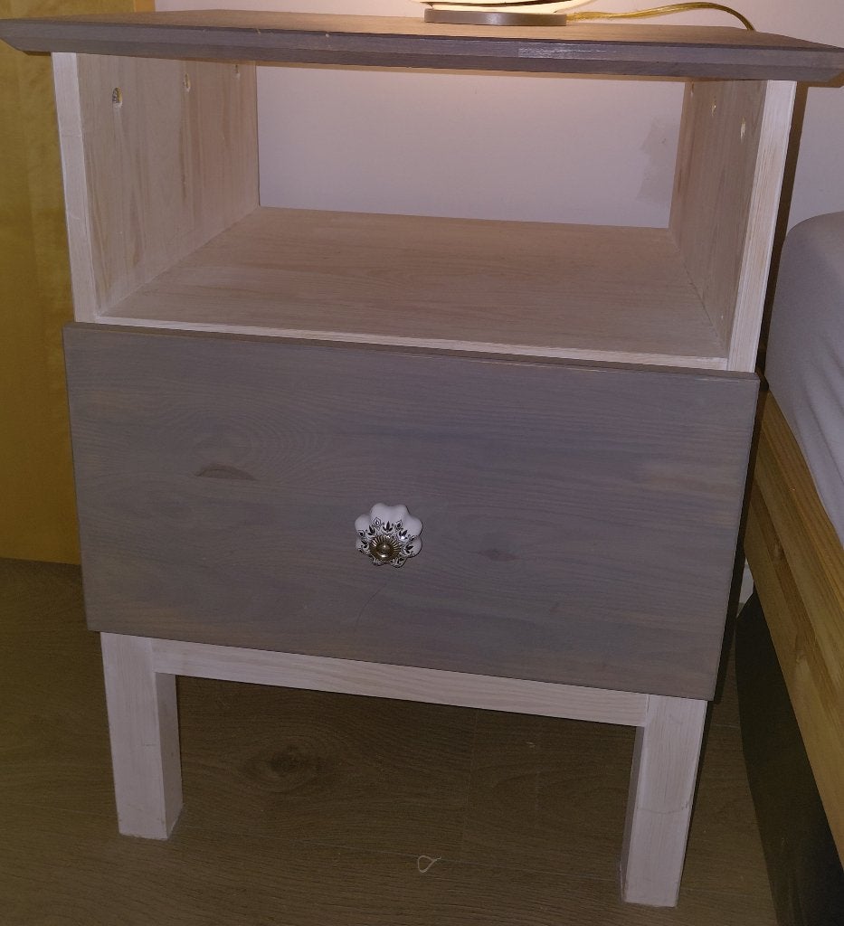 2x grenen nachtkastje set grijs wit geschilderd, Huis en Inrichting, Ophalen, Minder dan 45 cm, 55 tot 70 cm, Zo goed als nieuw