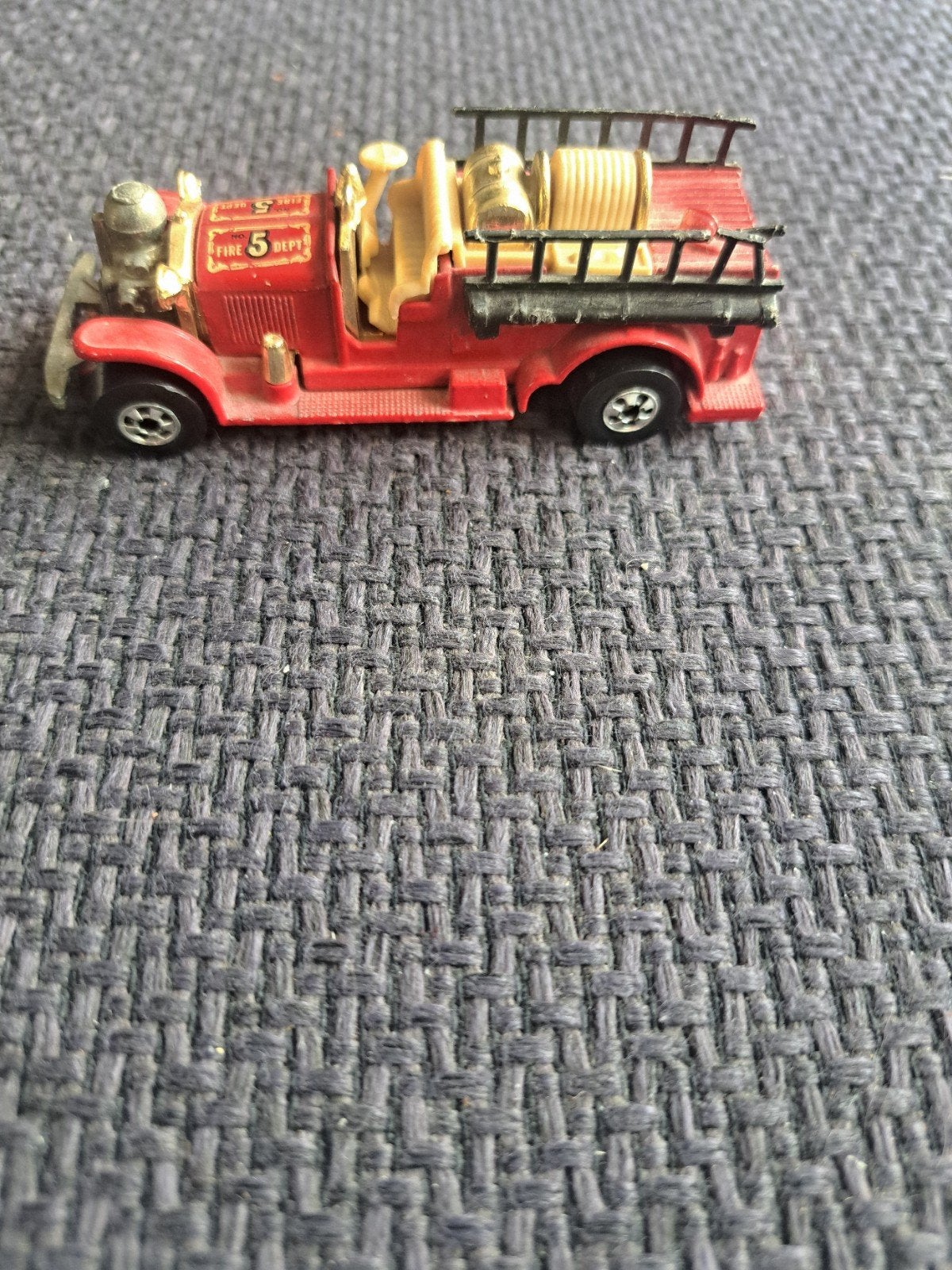 Hotwheels model 1980 brandweer old nummer 5, Gebruikt, Auto, Malaysia, Ophalen of Verzenden