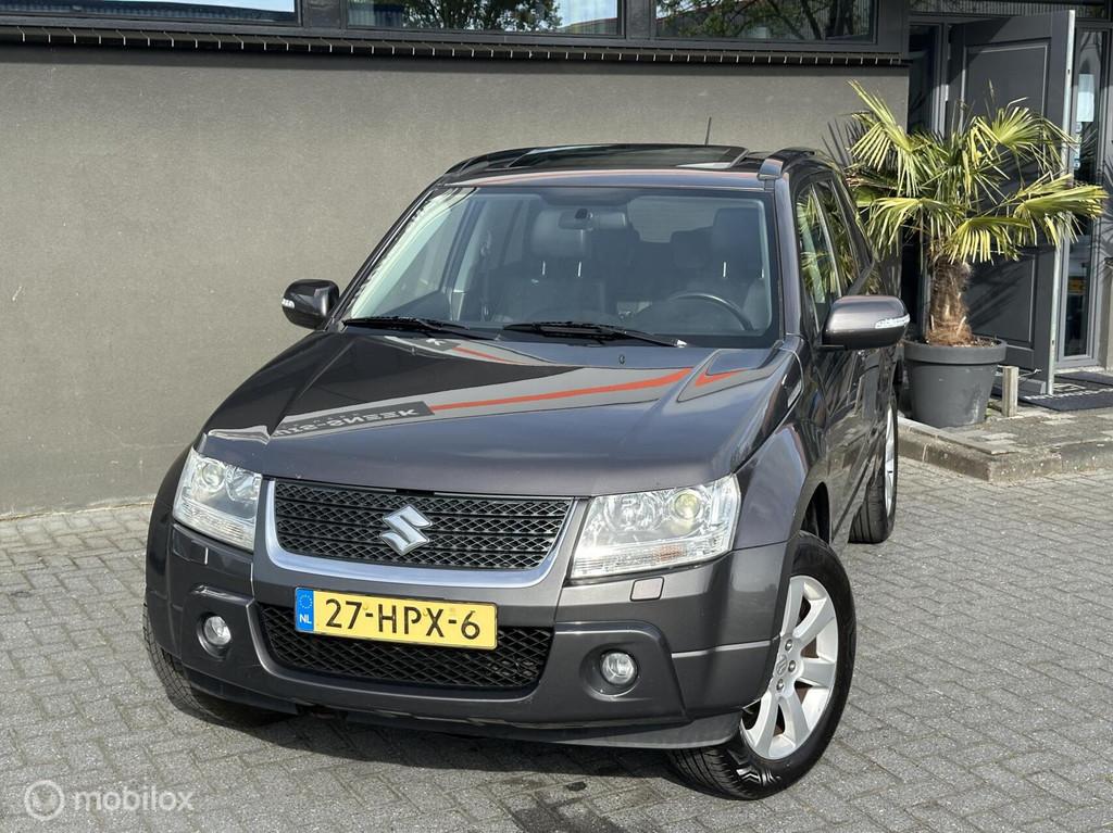 Suzuki Grand Vitara 2.4 High Executive 4x4 | Pano | Trekhaak, Gebruikt, 4 cilinders, 1850 kg, Grand Vitara