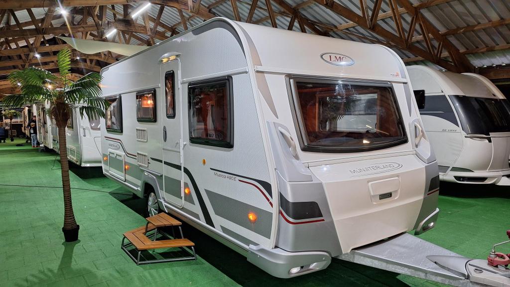 LMC Musica 490 E Voortent/mover, Caravans en Kamperen, Caravans, Bedrijf, tot en met 4, 1000 - 1250 kg, Rondzit, LMC en Münsterland