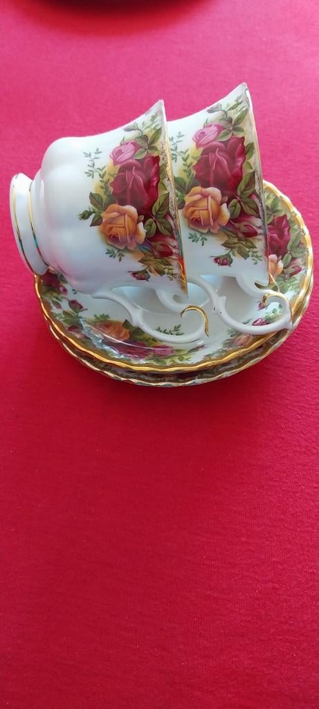 Royal albert, Ophalen, Zo goed als nieuw, Porselein, Kop en/of schotel