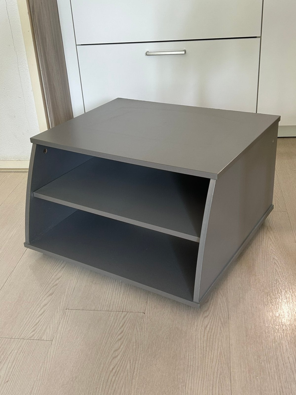 TV kastje IKEA grijs - goede kwaliteit. Breedte 60 cm., Ophalen, Modern - tijdloos., 50 tot 100 cm, Zo goed als nieuw