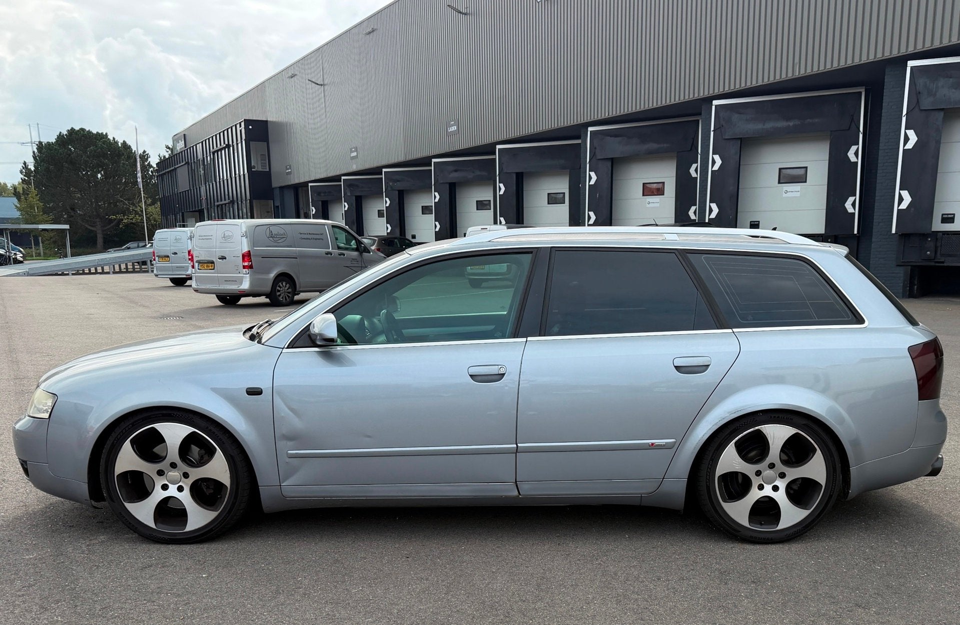 Audi A4 Avant 1.8 Turbo MT S-LINE AUTOMAAT/LEDER/BLUETOOTH/C, Gebruikt, Zwart, A4, 1781 cc
