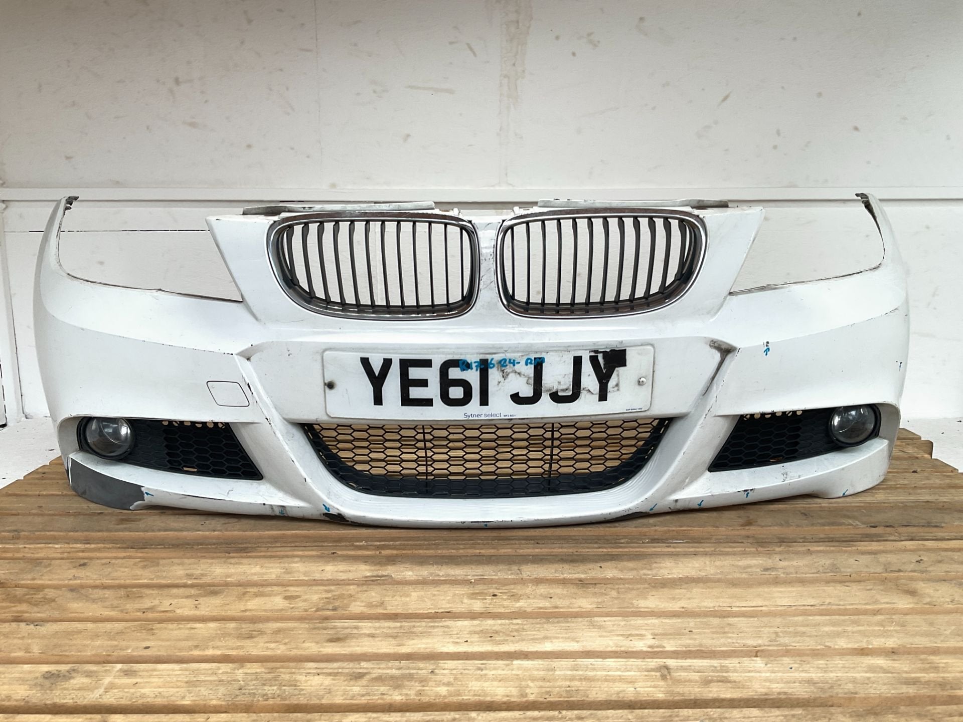 Bumper BMW 3 Series E90 LCI 110032727 M Pakket M-Pakket Voor, Auto-onderdelen, Petuelring 130
80788  Munich, DE, Gebruikt, Info@bmw.de