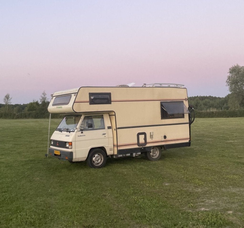 Mitsubishi L300 L030P Camper (motorisch probleem), Caravans en Kamperen, Campers, Overige merken, Alkoof, Particulier, 5 tot 6 meter