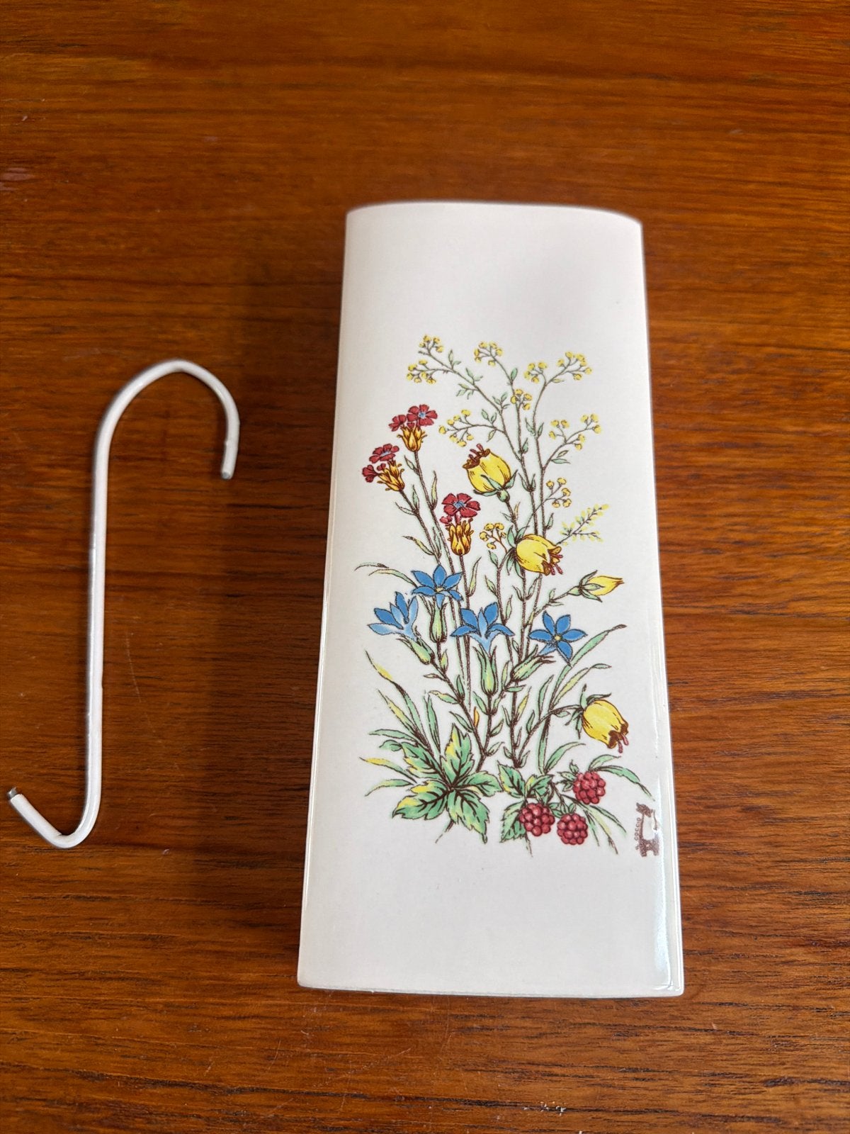 Vintage radiatorbakje / muurvaasje met bloemmotief, Ophalen of Verzenden