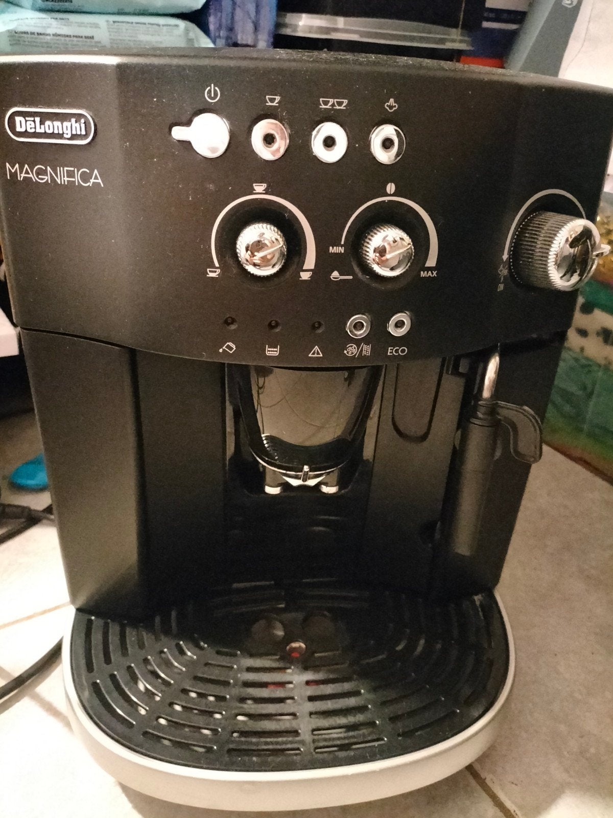 Delonghi magnifica, Witgoed en Apparatuur, Koffiezetapparaten, Ophalen, Gebruikt, Koffiemachine, Koffiebonen