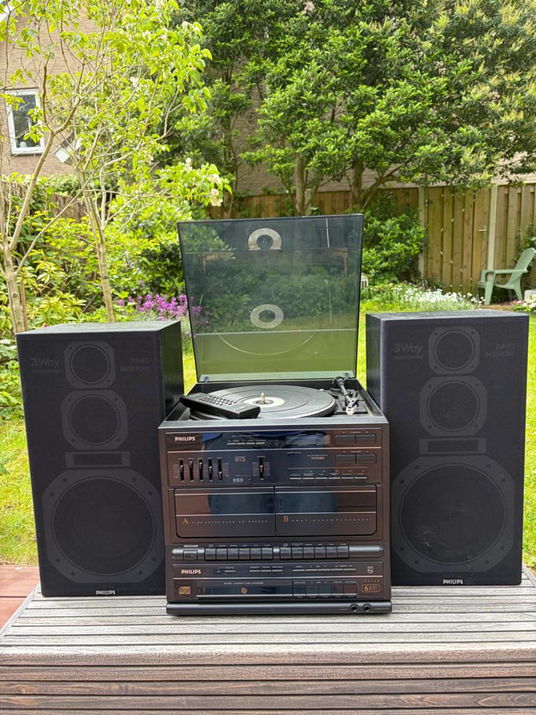 Philips stereotoren FCD 585 met platenspeler en speakers, Ophalen of Verzenden, Gebruikt, Tuner of Radio, Philips