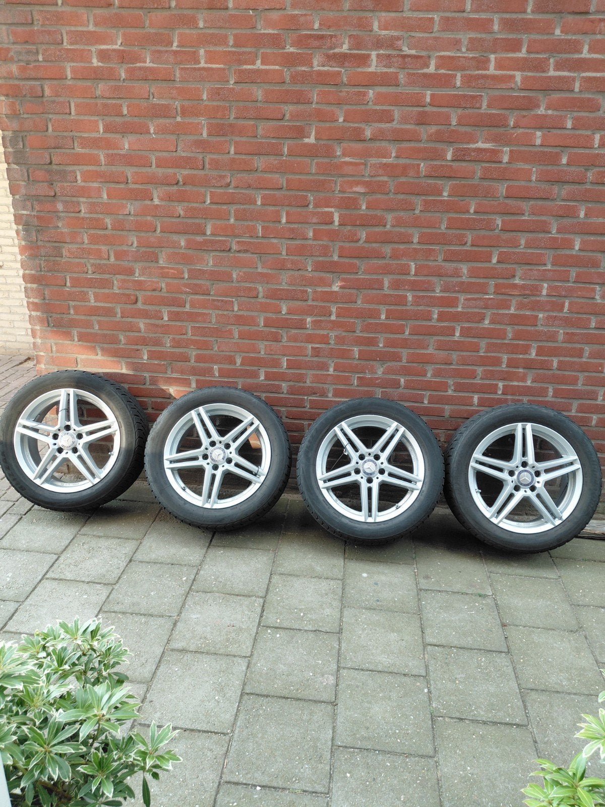 Mercedes benz wielen 225/50R17, Auto-onderdelen, Banden en Velgen, Ophalen, Velg(en), 17 inch, Zomerbanden