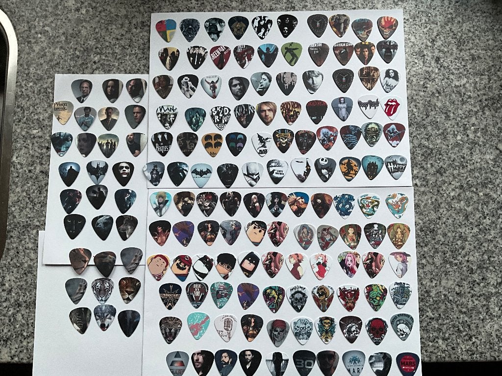 plectrums van de beatles,Kiss,Metallica,Nirvana,Batman etc, Nieuw, Ophalen of Verzenden, Plectrums van de beatles,Kiss,Metallica,Nirvana,Batman etc