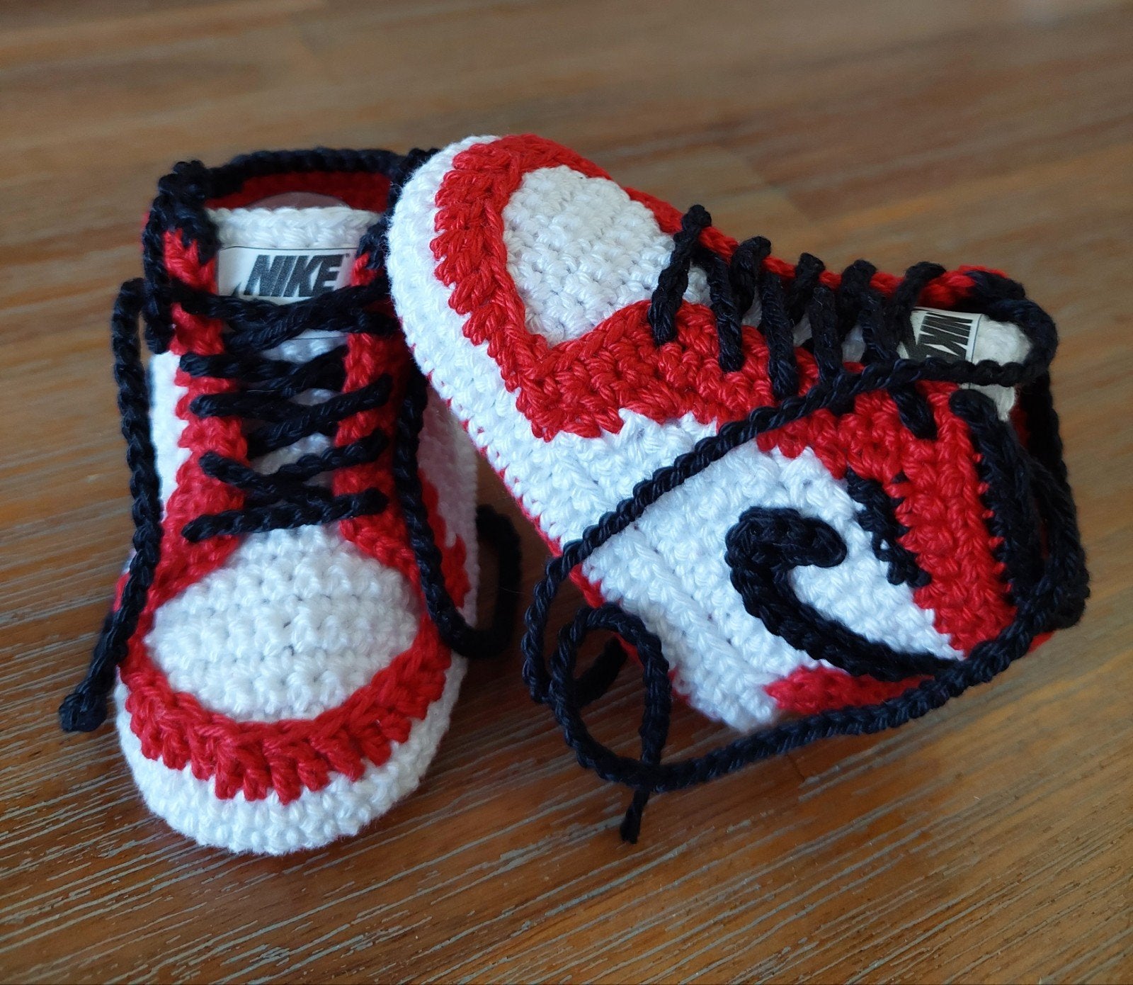 Stoere gehaakte baby sneaker slofjes, Ophalen of Verzenden, Nieuw, Jongetje of Meisje, Slofjes