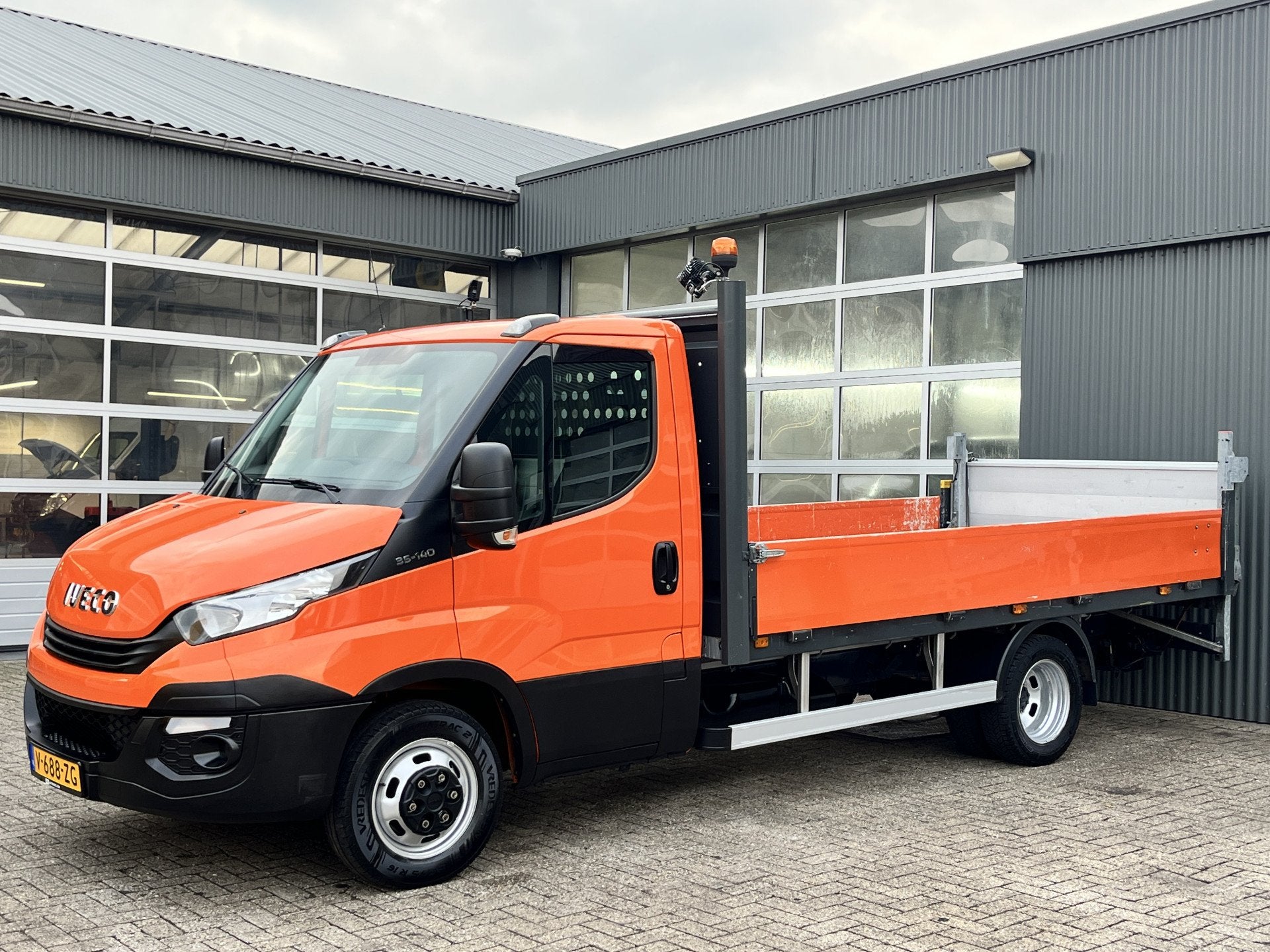 Iveco Daily 35C14 2.3 375 Laadklep 500kg Trekhaak 3500kg tre, Gebruikt, Iveco, Origineel Nederlands, Bedrijf