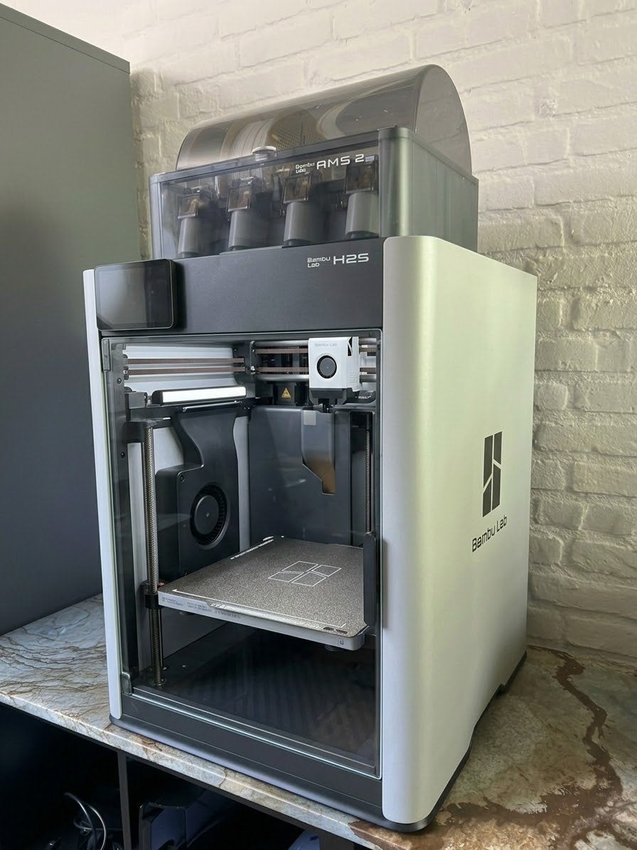 Bambu Lab H2S AMS 2 PRO + 4 PLA rollen (30 print uur!), Computers en Software, Ophalen, Ingebouwde Wi-Fi, Zo goed als nieuw, Filament